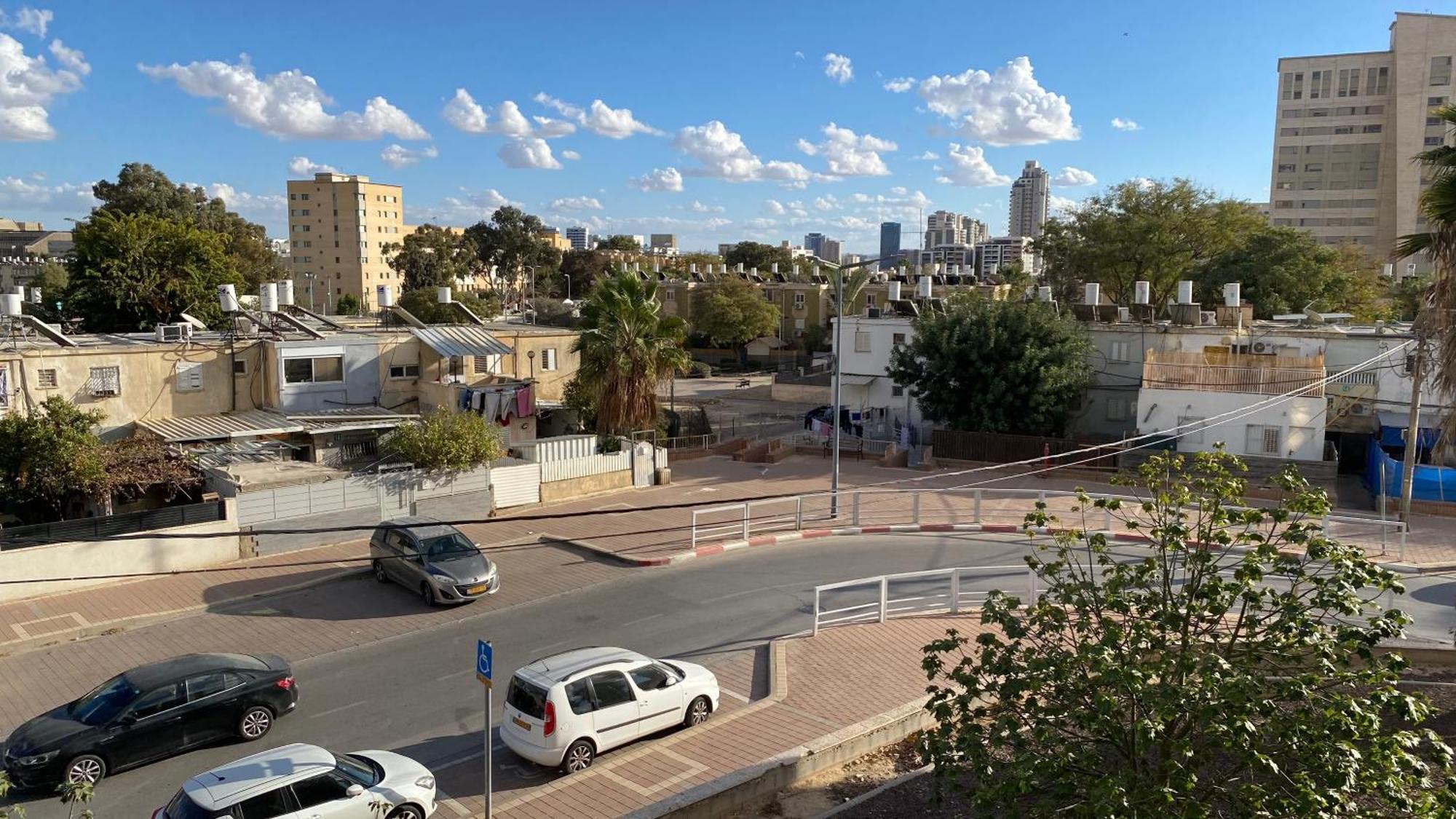 דירה יפיפיה! מיקום מעולה! אוניברסיטת בן גוריון, סורוקה, שוק, פארק! Daire Beersheba Dış mekan fotoğraf